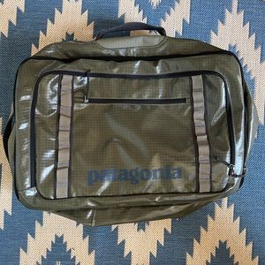 Patagonia black hole MLC 45L discontinued messenger bag
